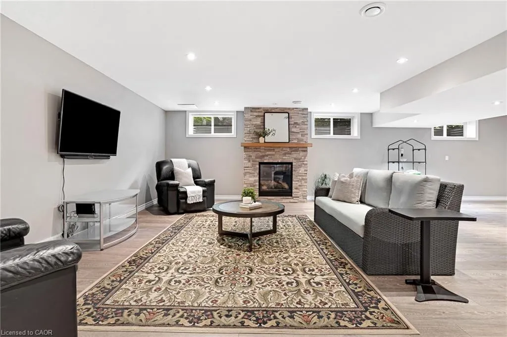 500 Fox Cove Place
