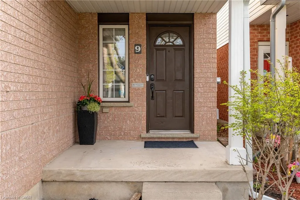 9 Gaw Crescent