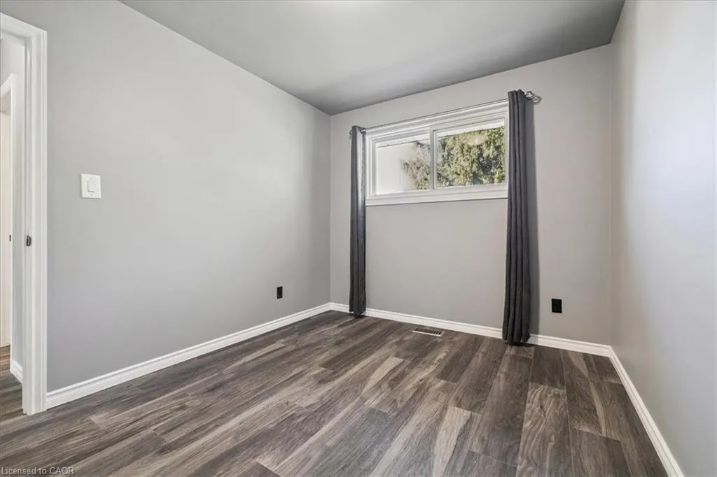 15 Purdy Crescent
