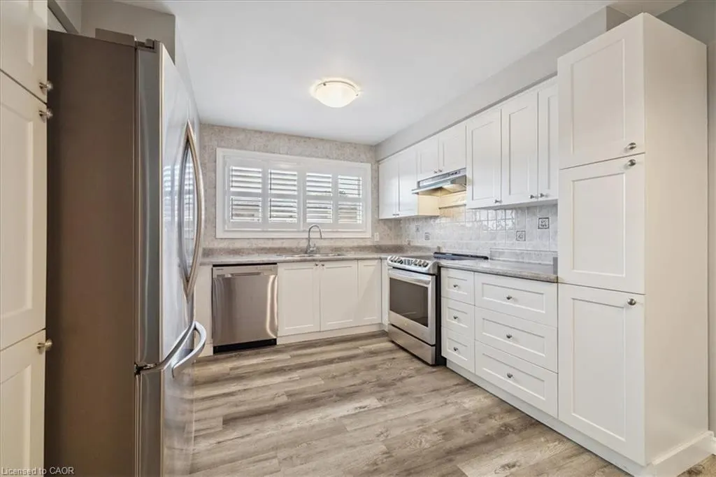 15 Purdy Crescent