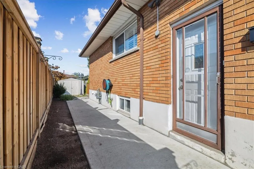 15 Purdy Crescent