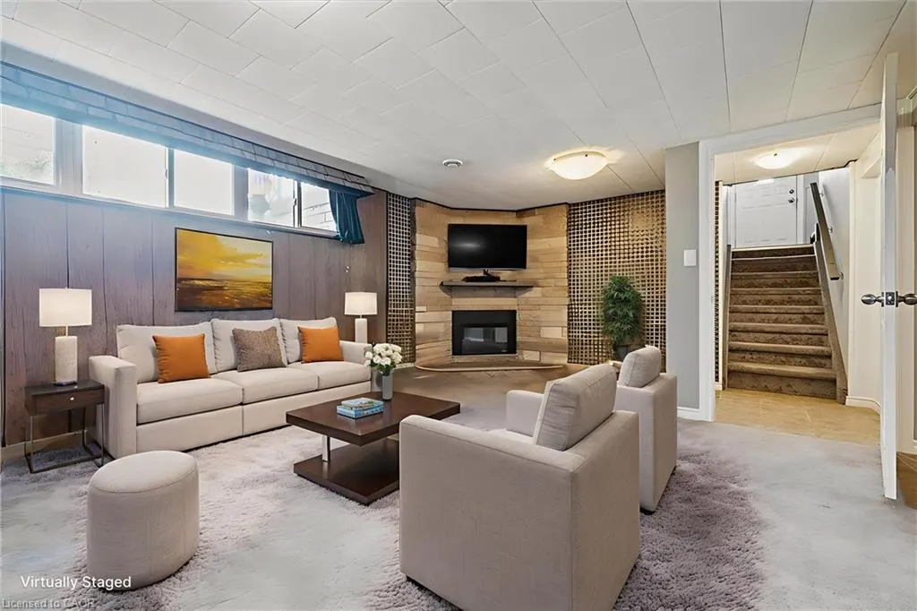 15 Purdy Crescent