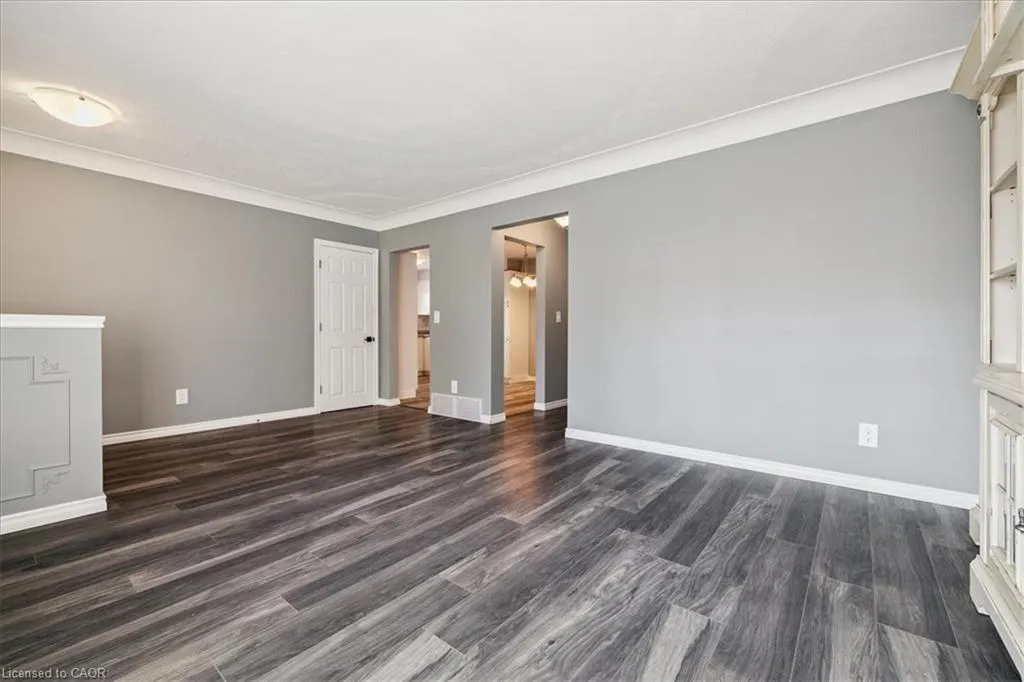 15 Purdy Crescent