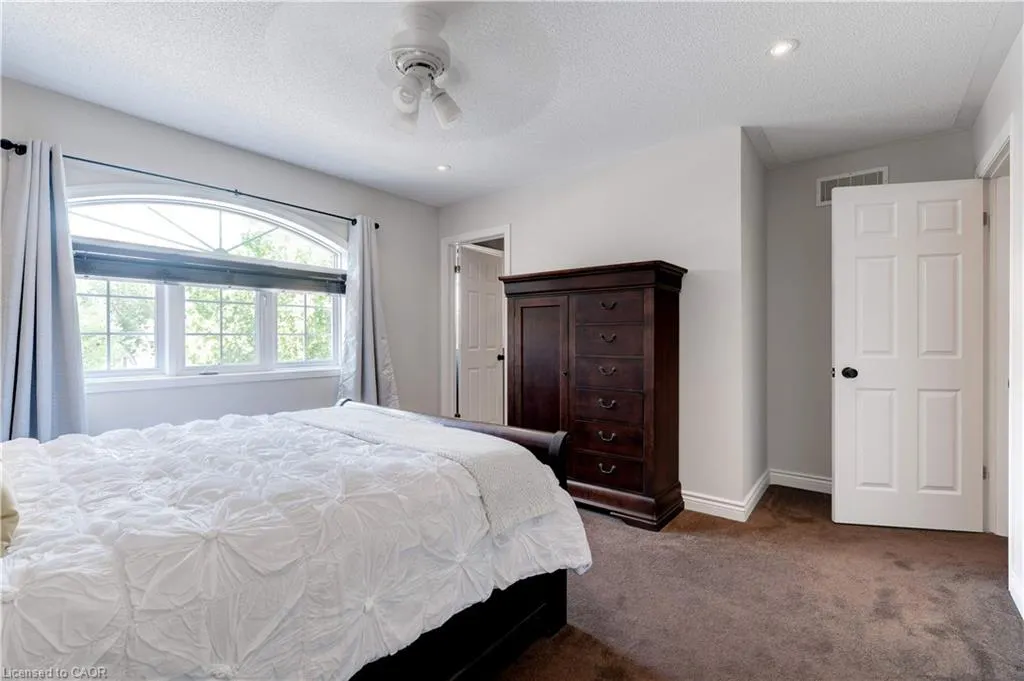 2151 Walkers Line, #19
