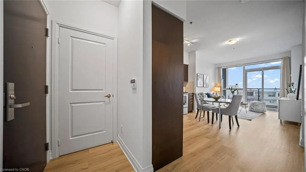 55 Speers Road, #1008