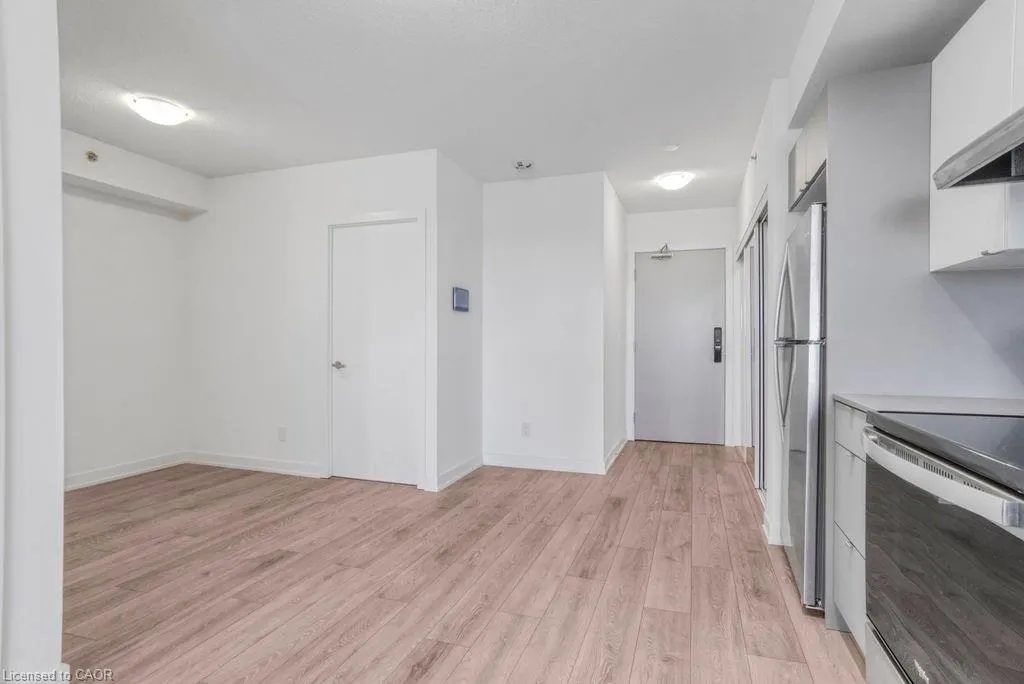 3200 Dakota Common, #B906