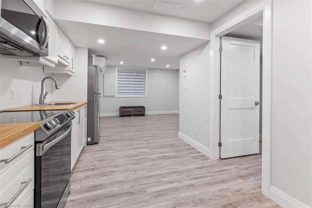 18 Greyhawk Street, #Basement