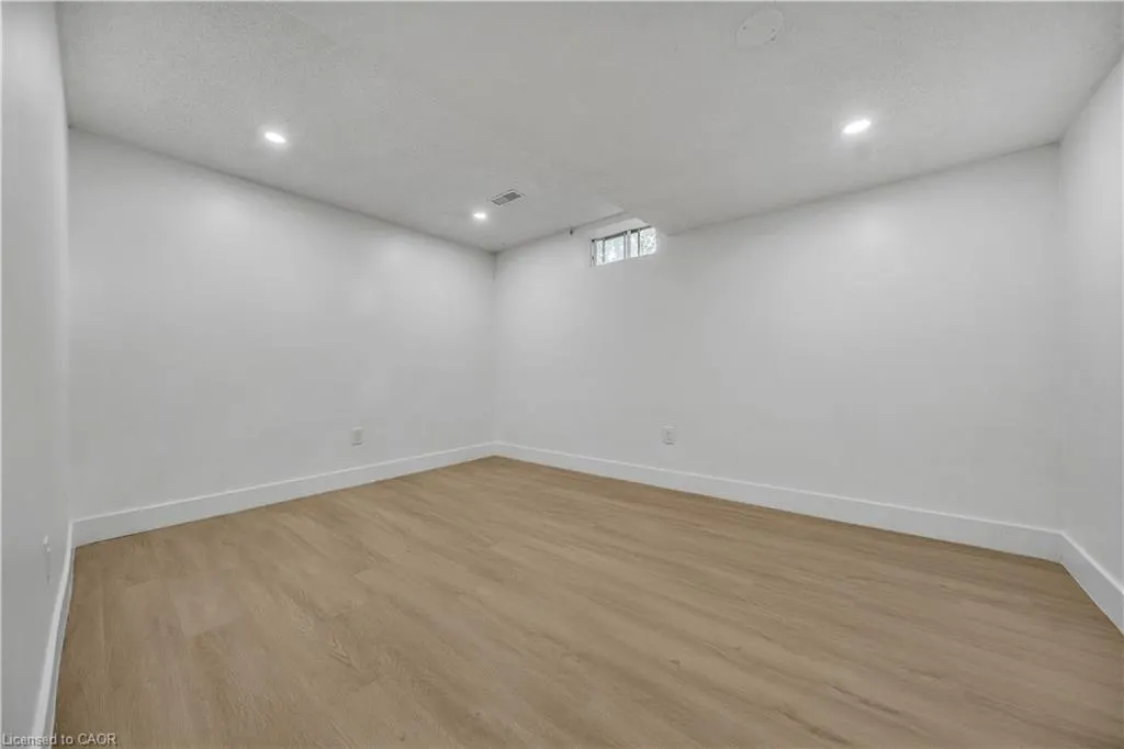 46 Bonaparte Lane