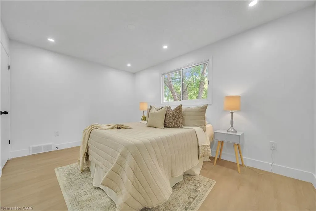 46 Bonaparte Lane
