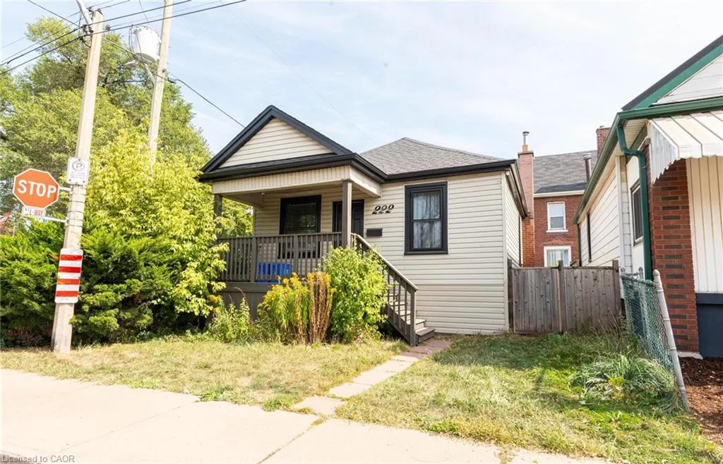 222 Kensington Avenue N
