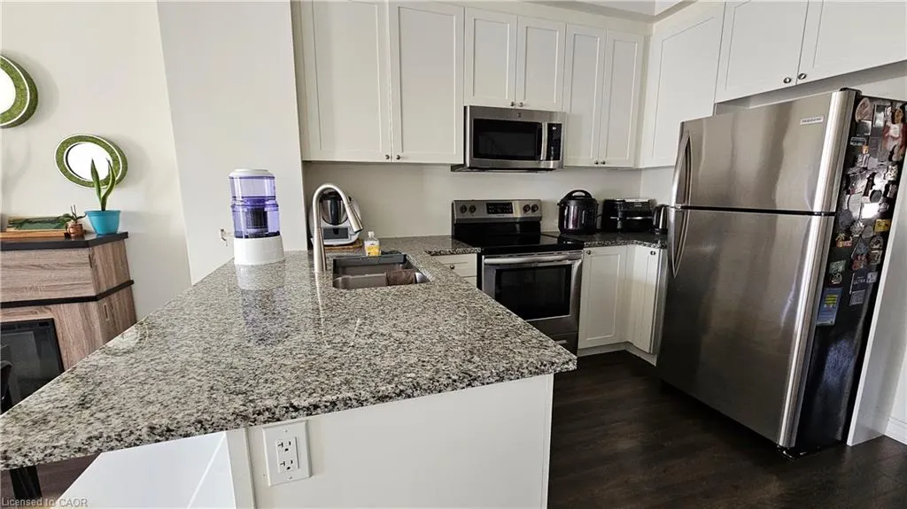 285 Equestrian Way