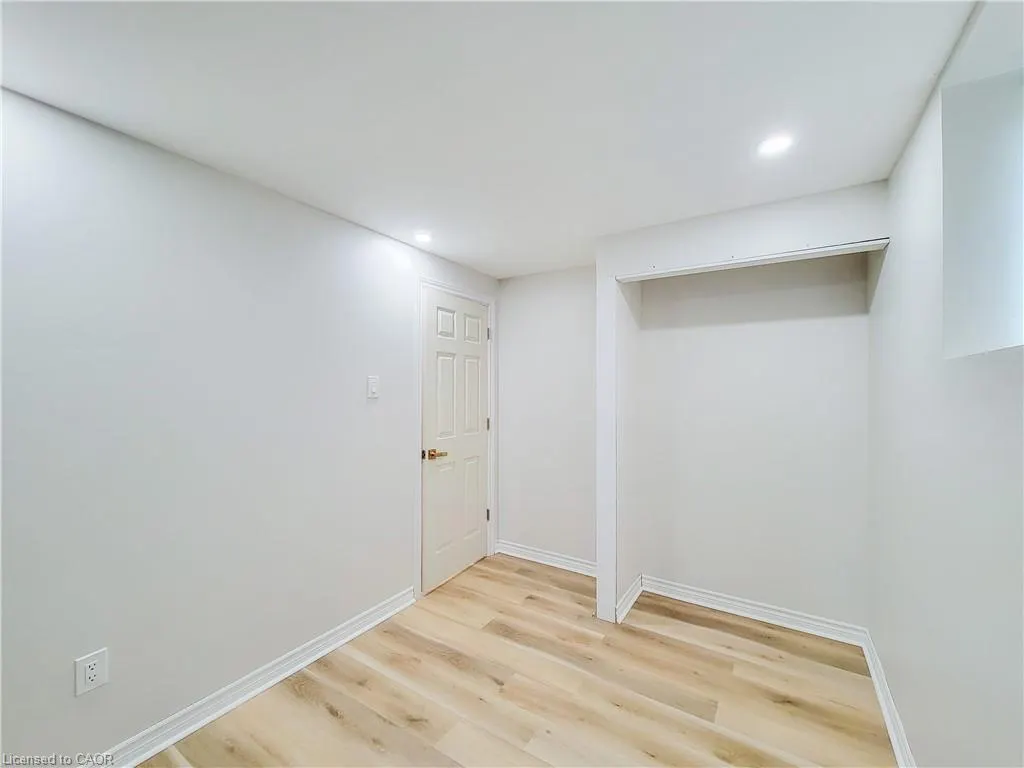 7387 Sherrilee Crescent