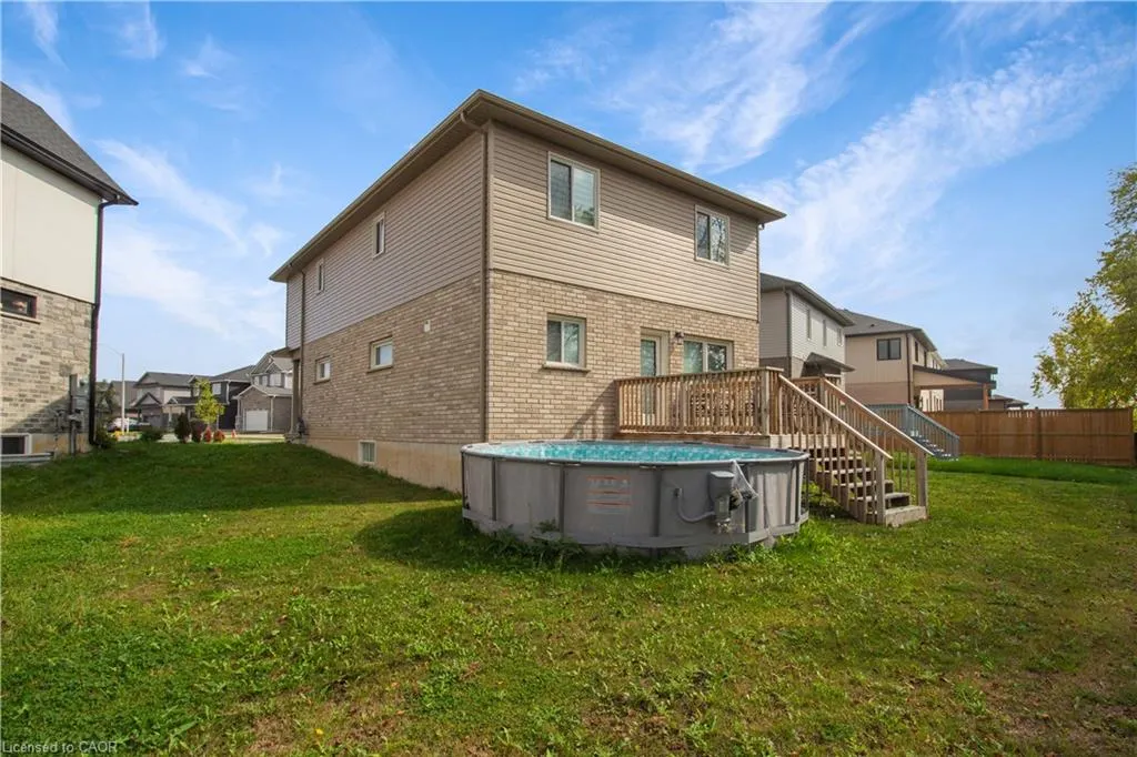 7387 Sherrilee Crescent
