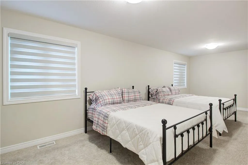 7387 Sherrilee Crescent