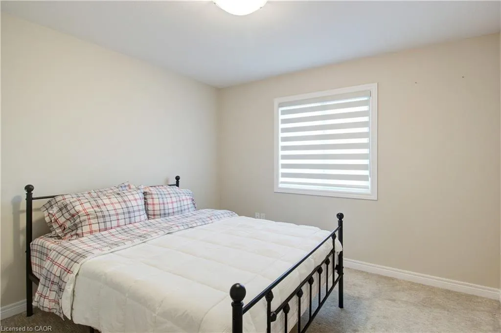 7387 Sherrilee Crescent