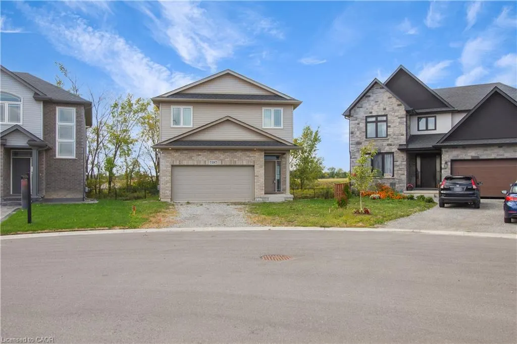 7387 Sherrilee Crescent