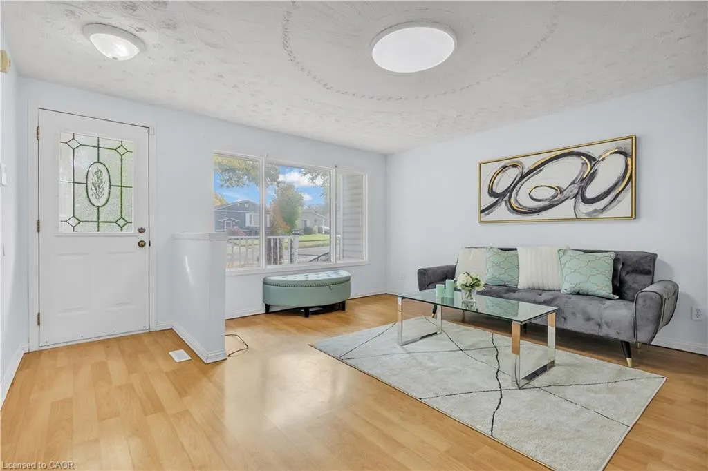 87 Christopher Drive