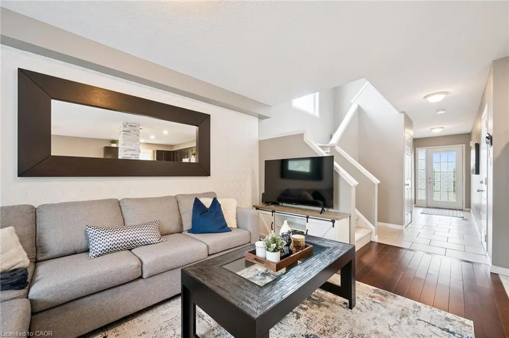 394 Sauve Crescent