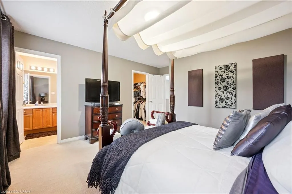 394 Sauve Crescent