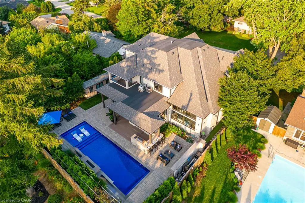 100 Seneca Drive