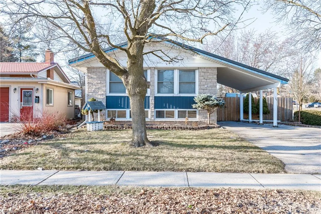 195 Village Road, #UPPER