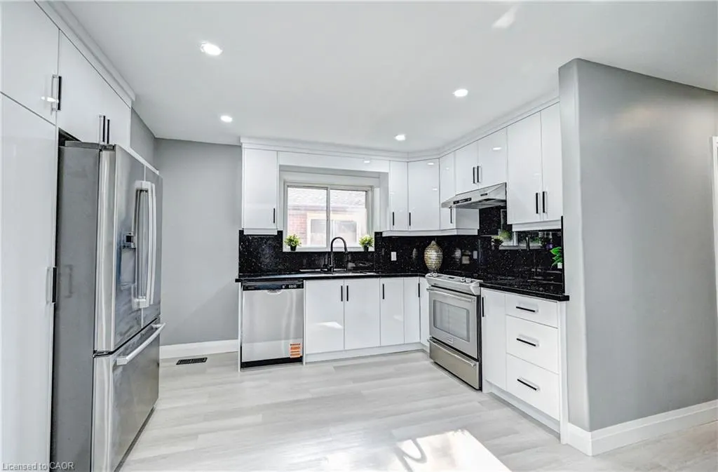 38 Broadview Avenue