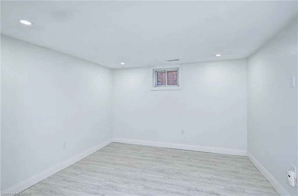 38 Broadview Avenue
