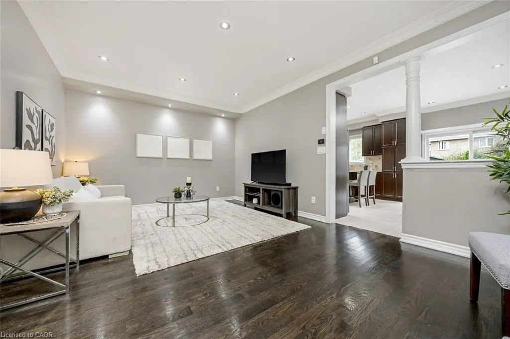 1244 Ruddy Crescent