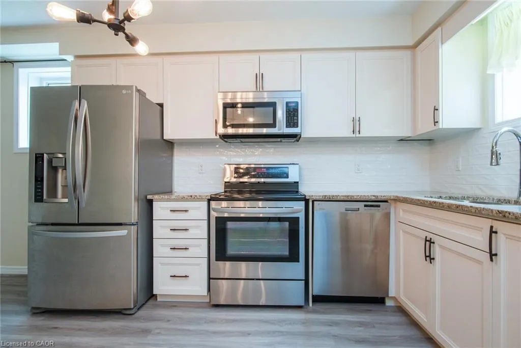 230 Jessica Crescent, #D
