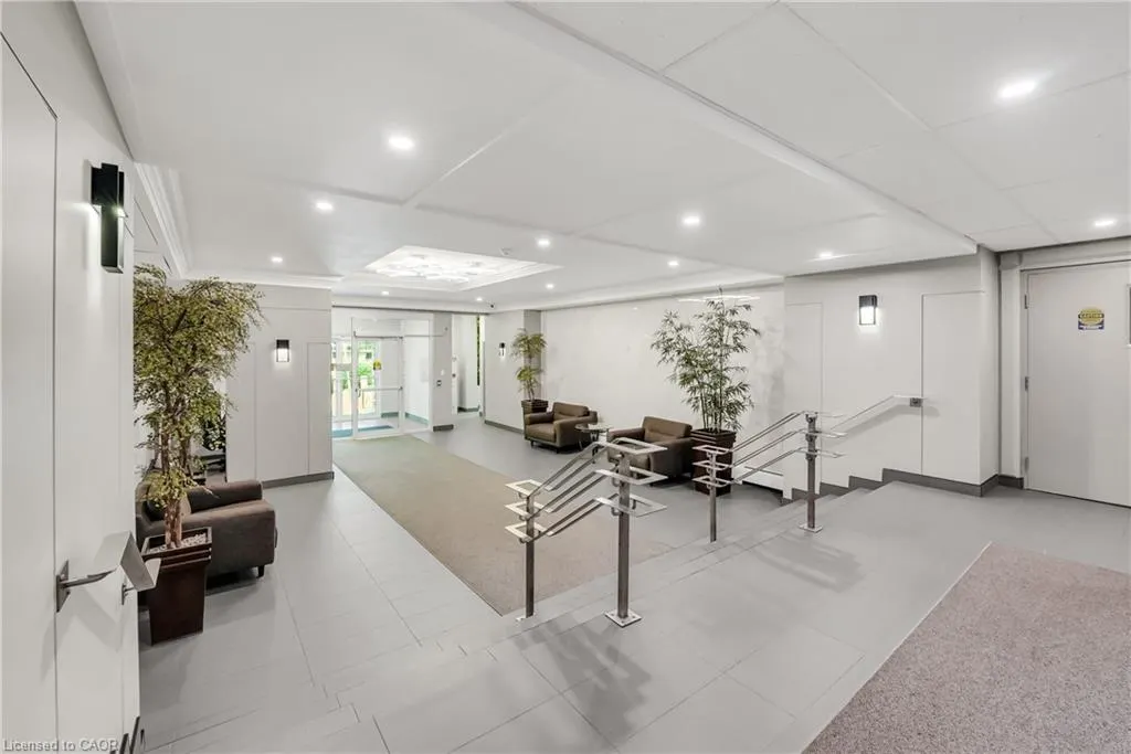 975 Warwick Court, #508