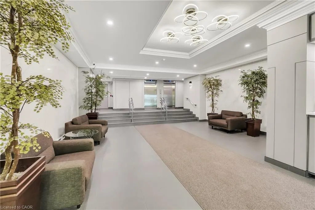975 Warwick Court, #508