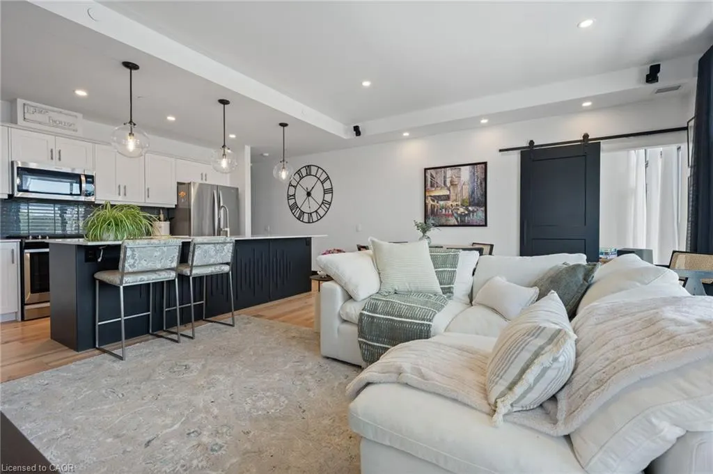 38 Harbour Street, #416