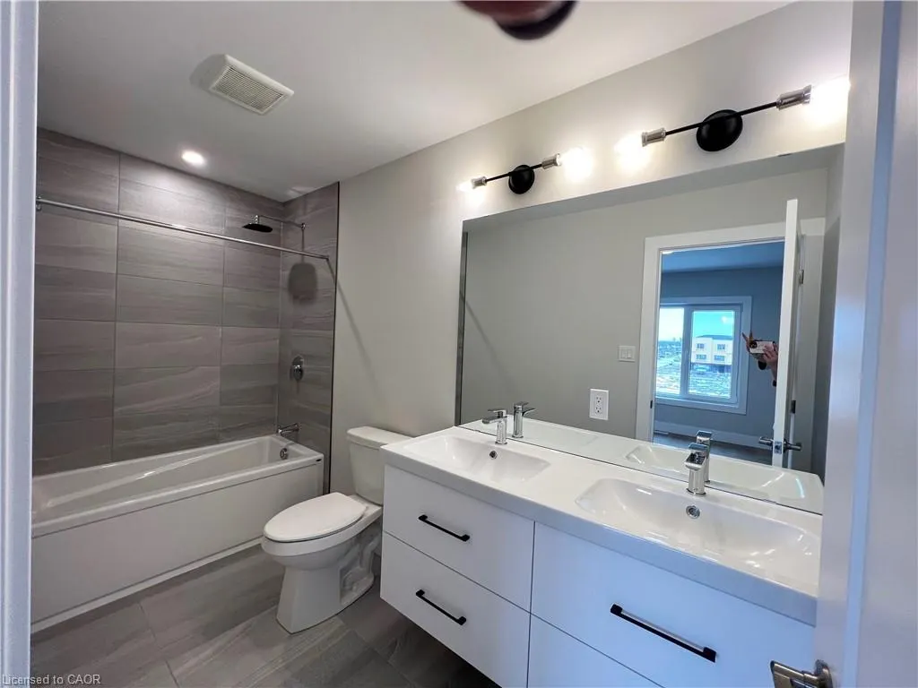 3547 Emily Carr Lane