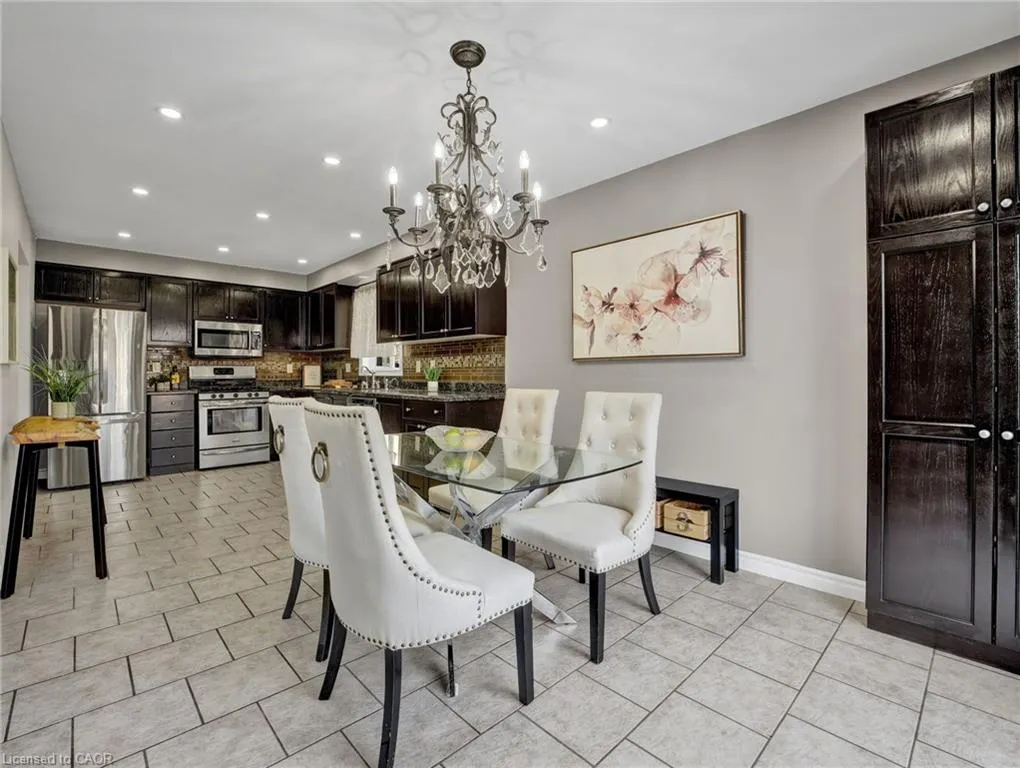 11 Willowridge Way