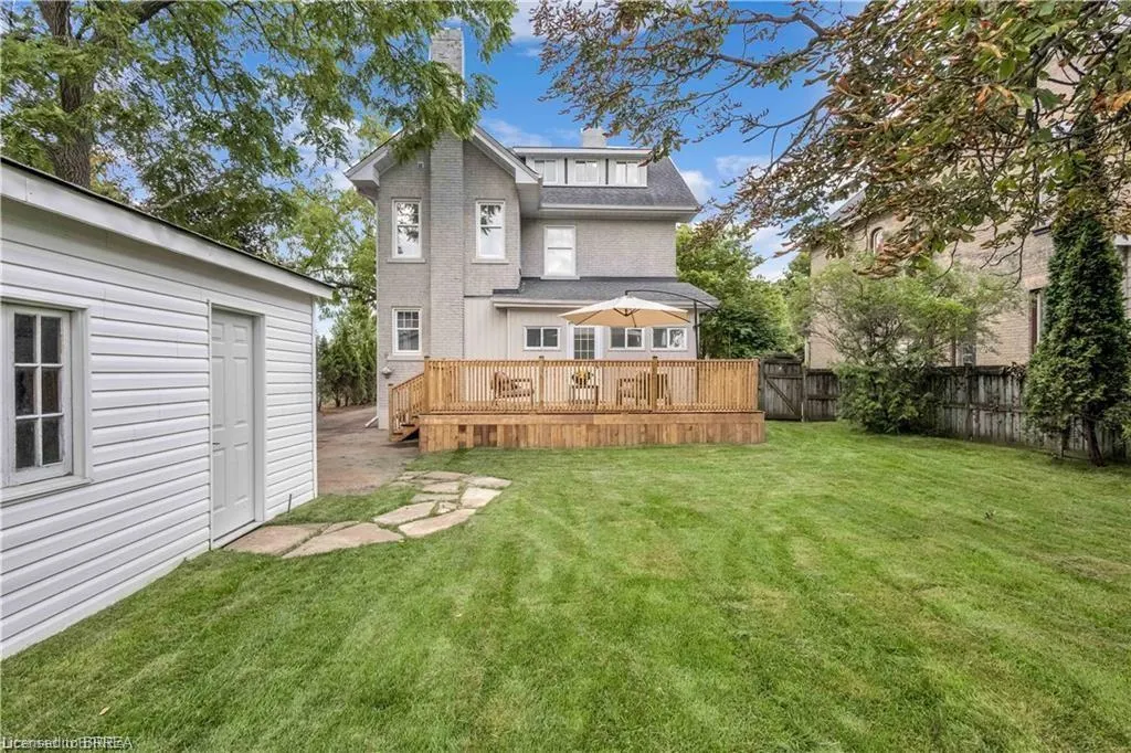 15 Hawarden Avenue