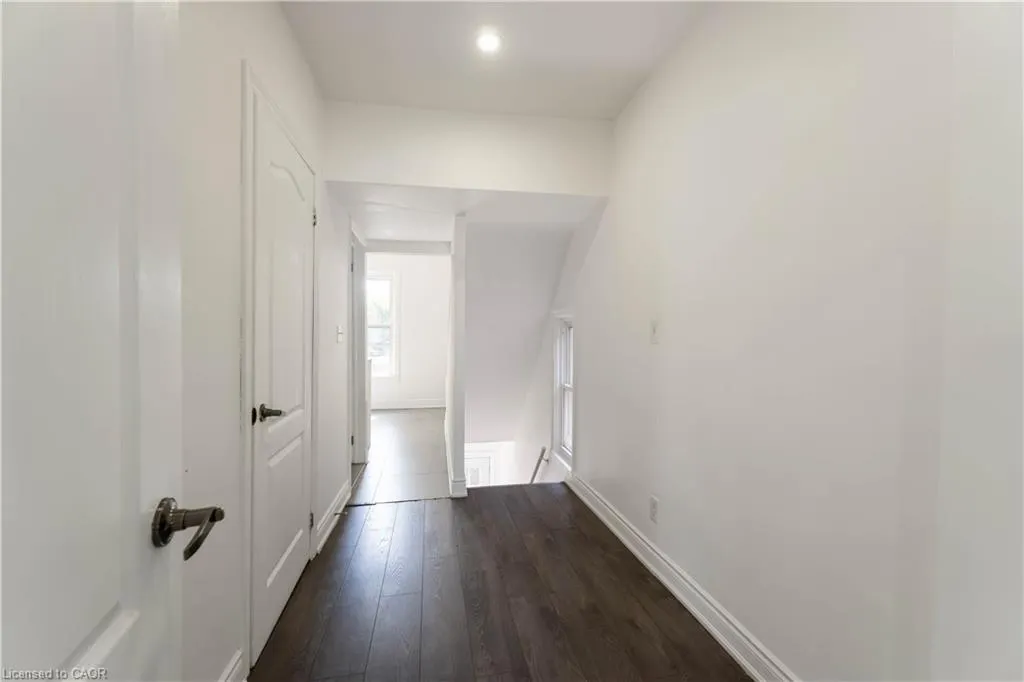 934 Barton Street E, #2