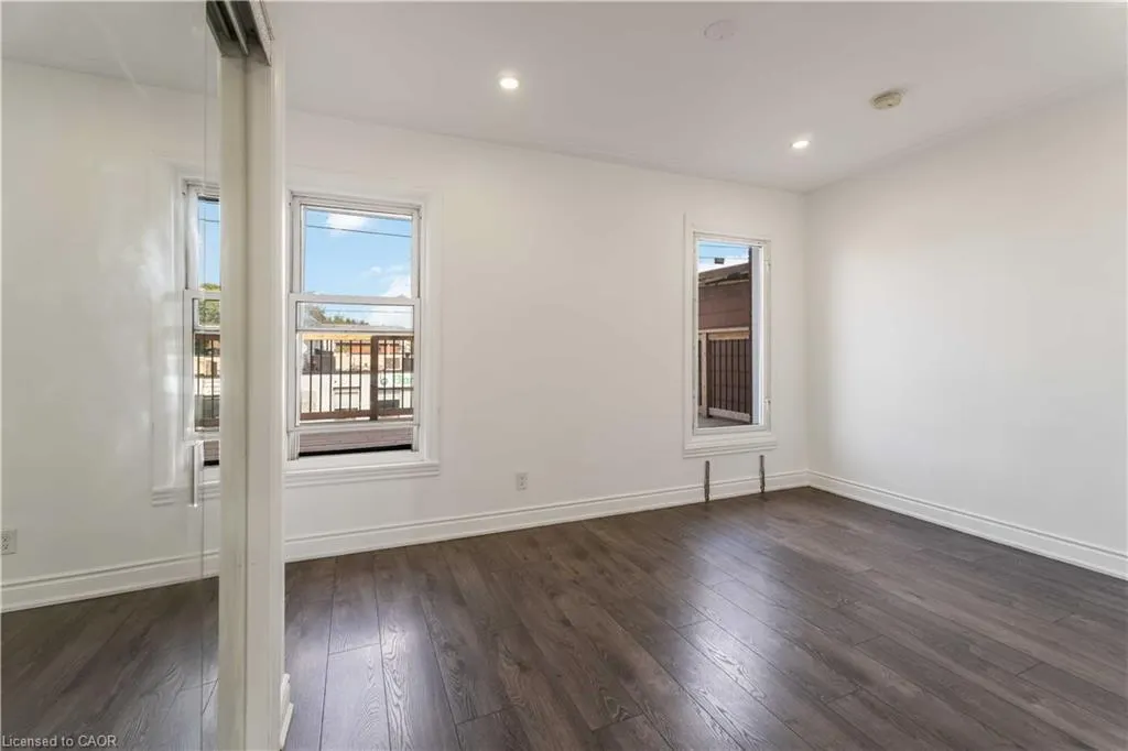 934 Barton Street E, #2