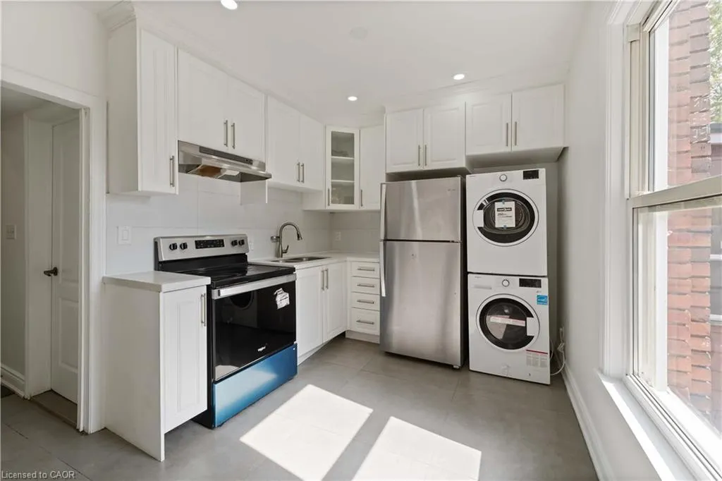934 Barton Street E, #2