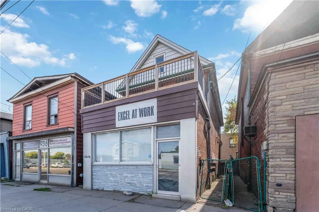 934 Barton Street E, #2