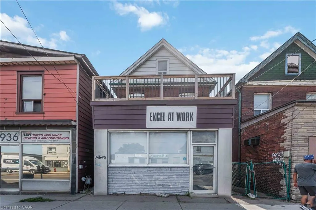 934 Barton Street E, #2