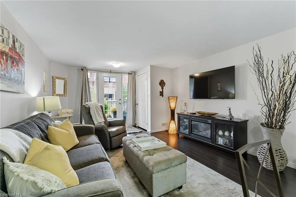 29 Sienna Street Street, #F