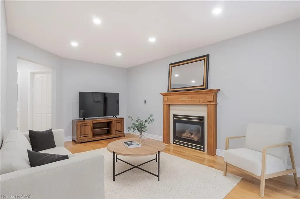 42 Hillgarden Drive