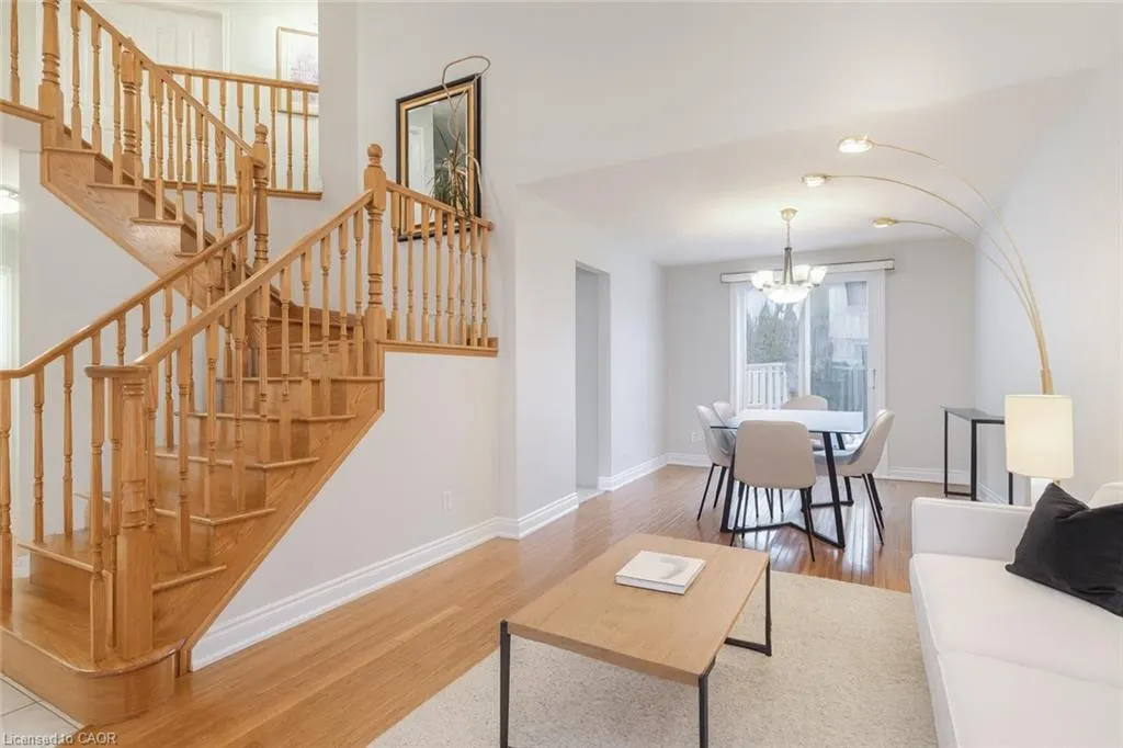 42 Hillgarden Drive