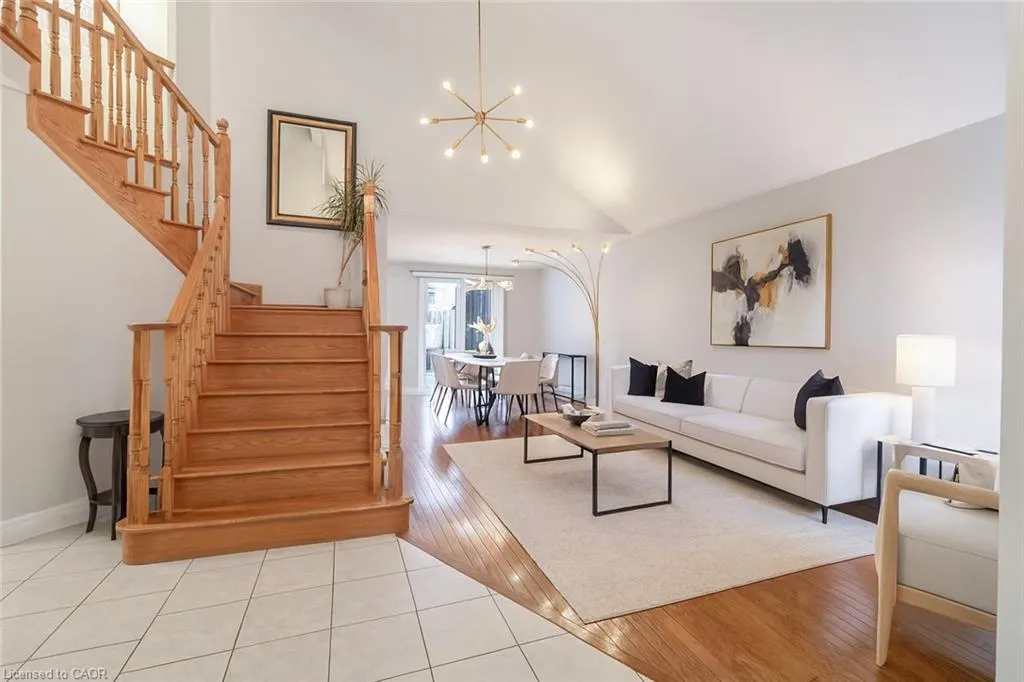42 Hillgarden Drive