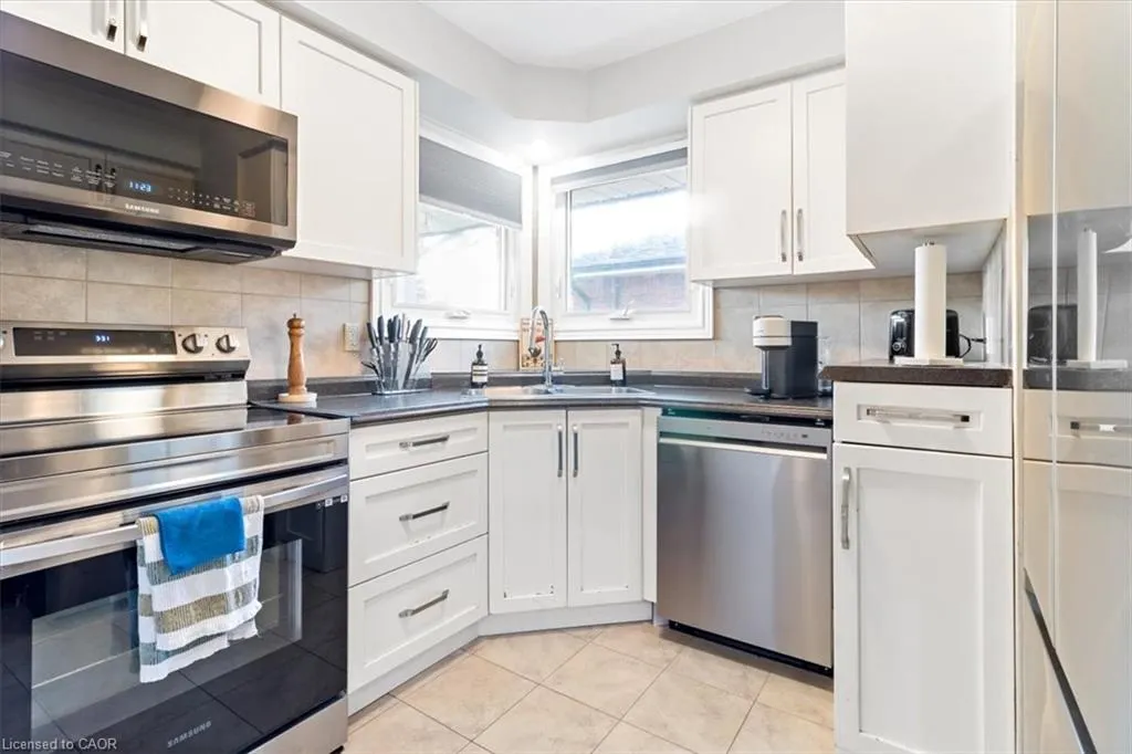 161 Hoover Crescent, #MAIN