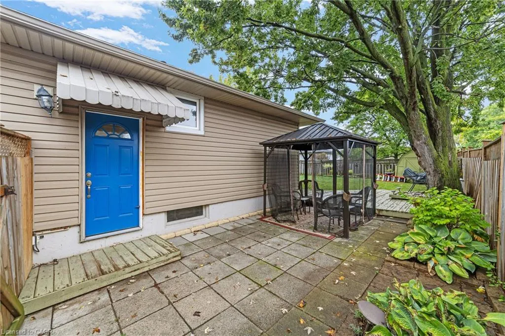 111 Boston Crescent