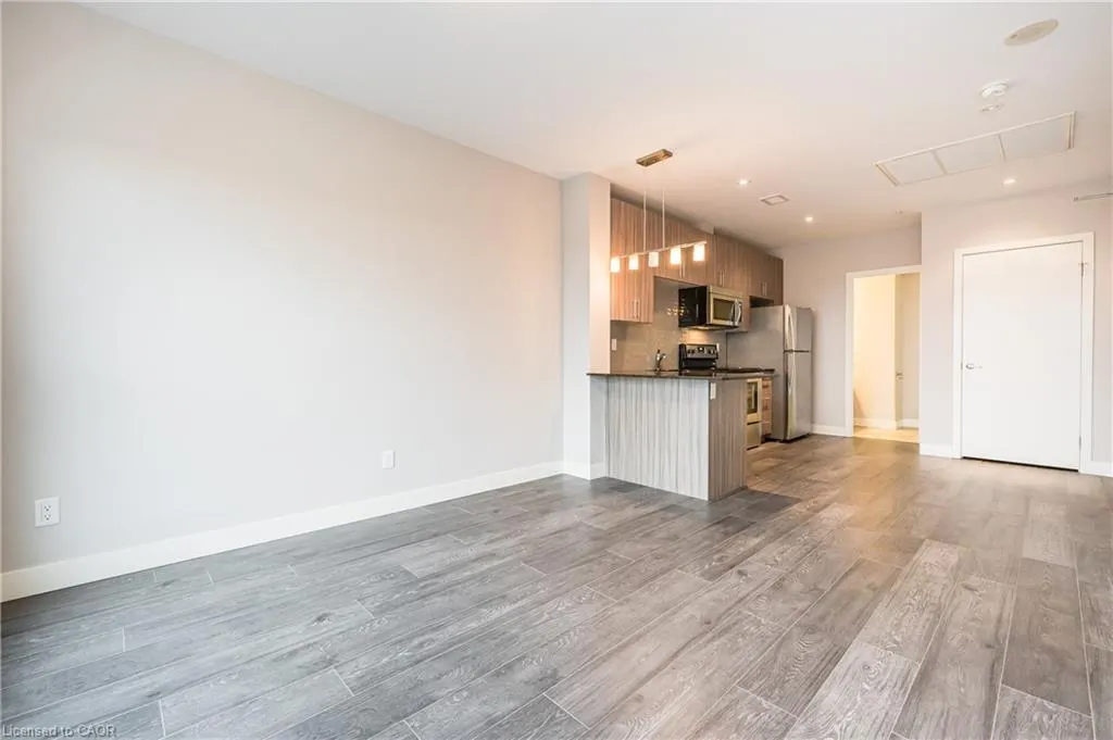 1 Victoria Street S, #1204