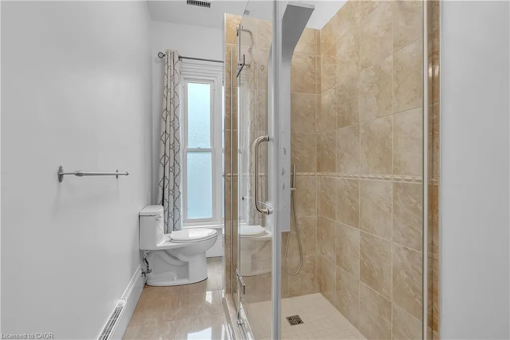 203 Macnab Street S, #2nd