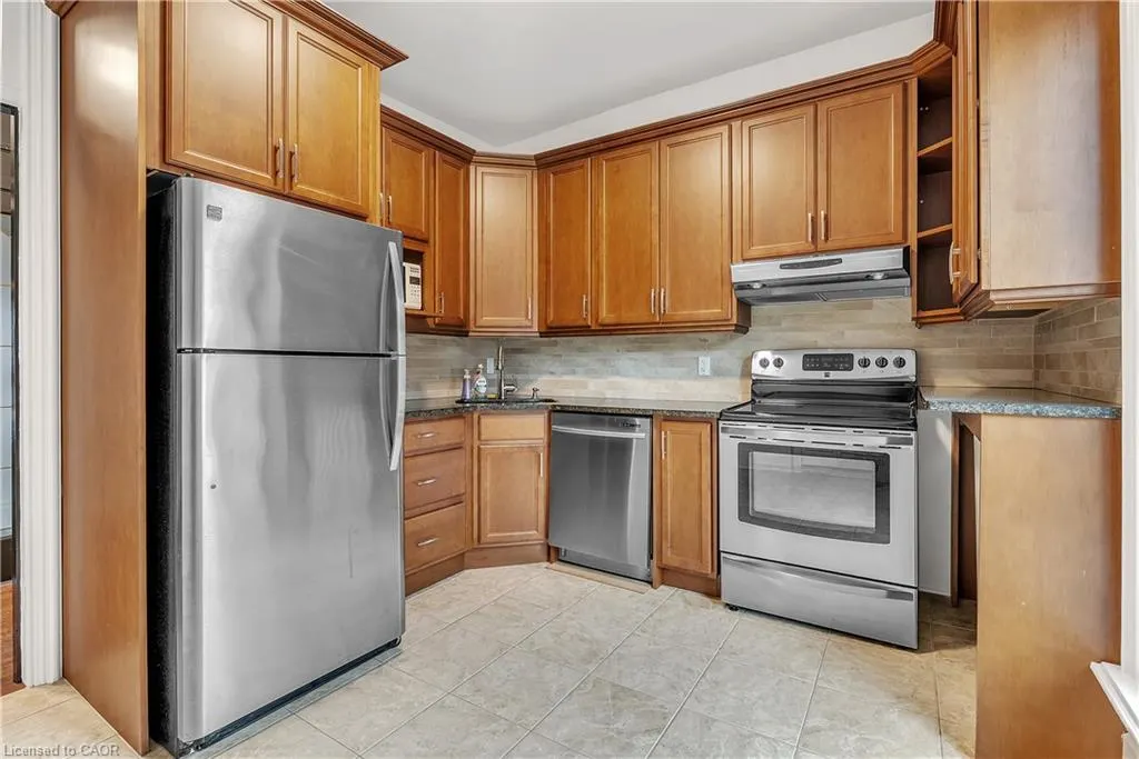 203 Macnab Street S, #2nd