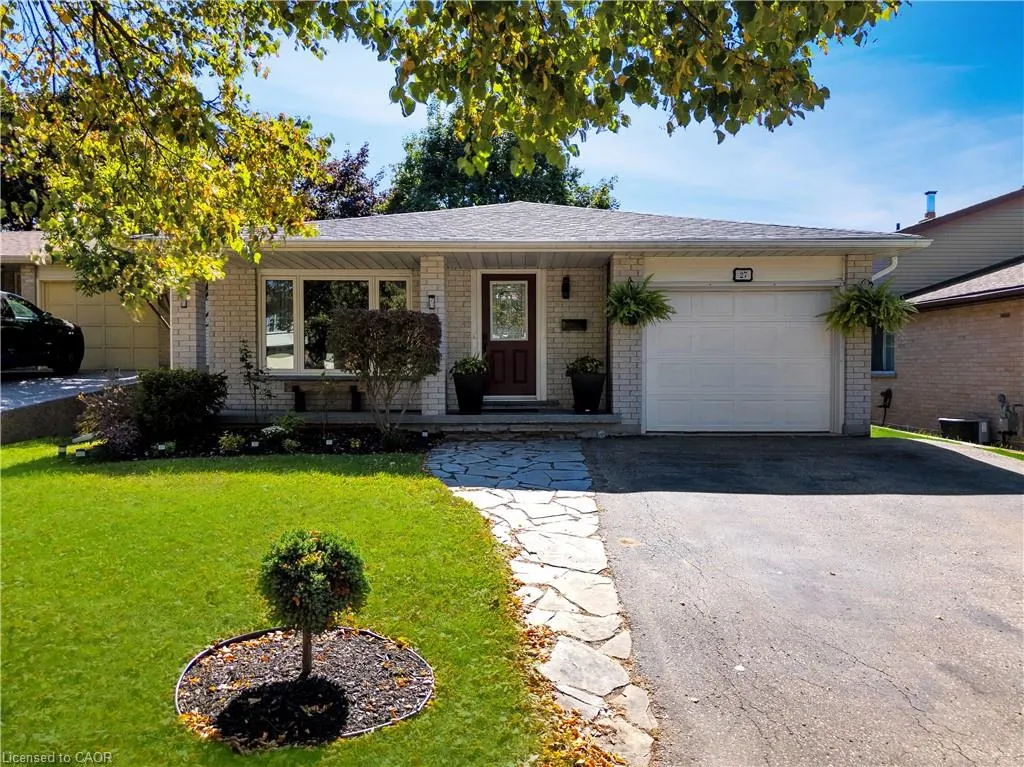27 Wheatfield Crescent